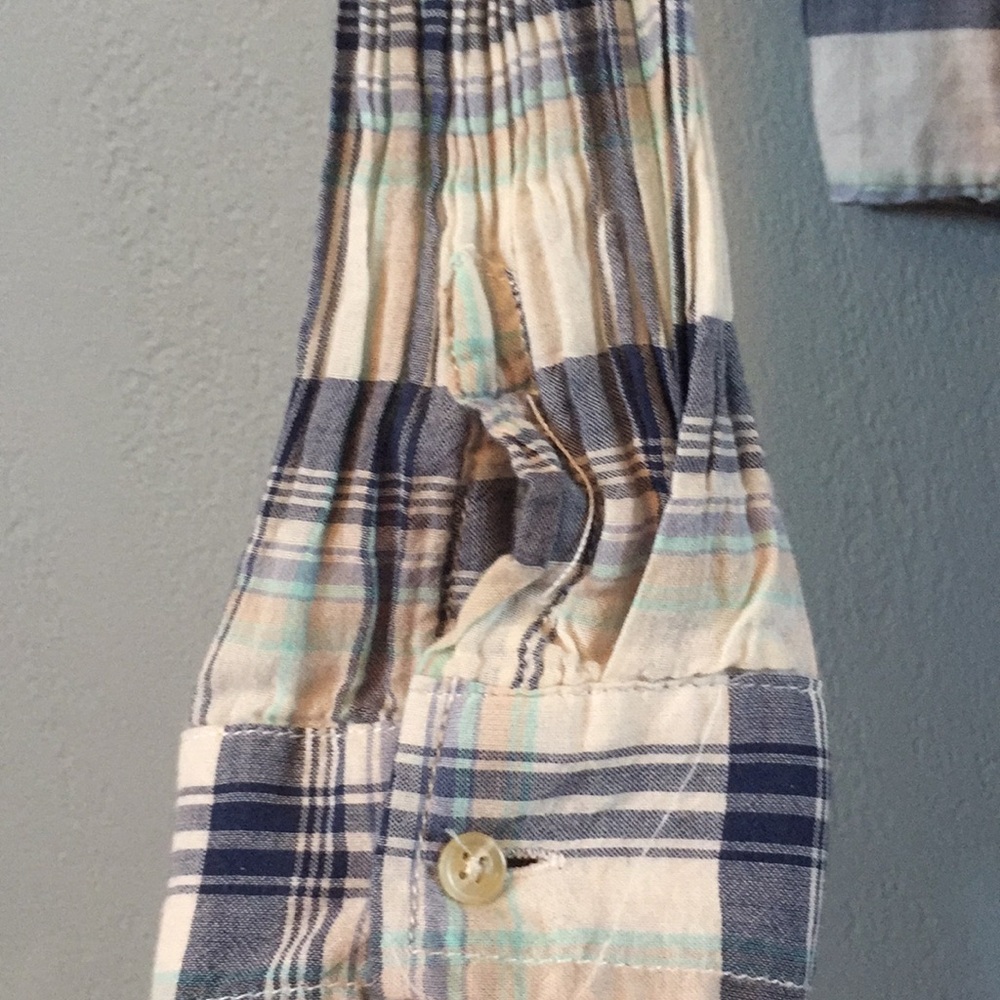 Two flannels - Picture 6 of 7